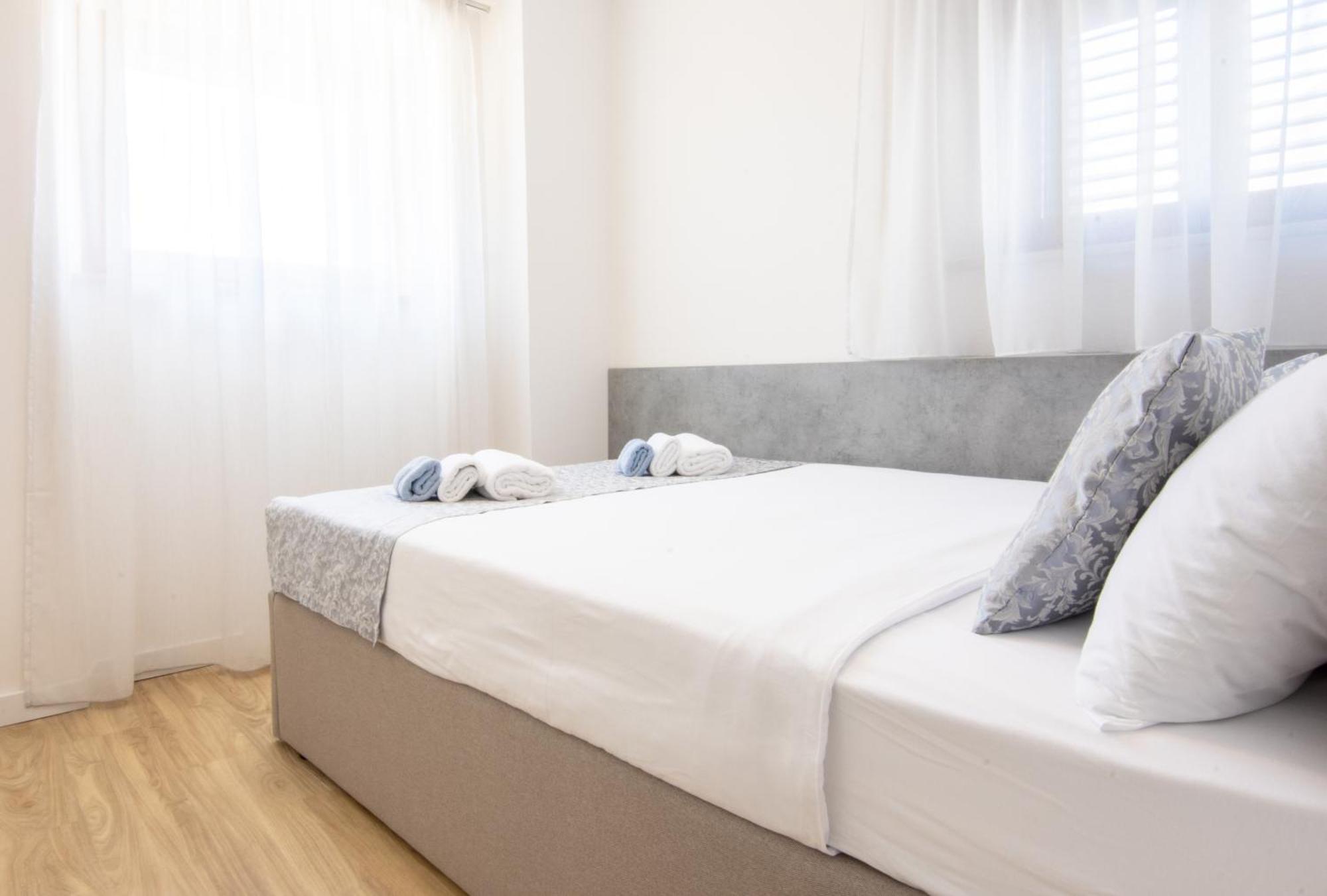 Bed & Breakfast Portun In The Center Baška Voda Extérieur photo