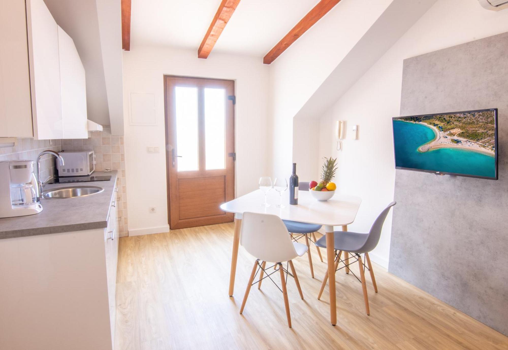 Bed & Breakfast Portun In The Center Baška Voda Extérieur photo