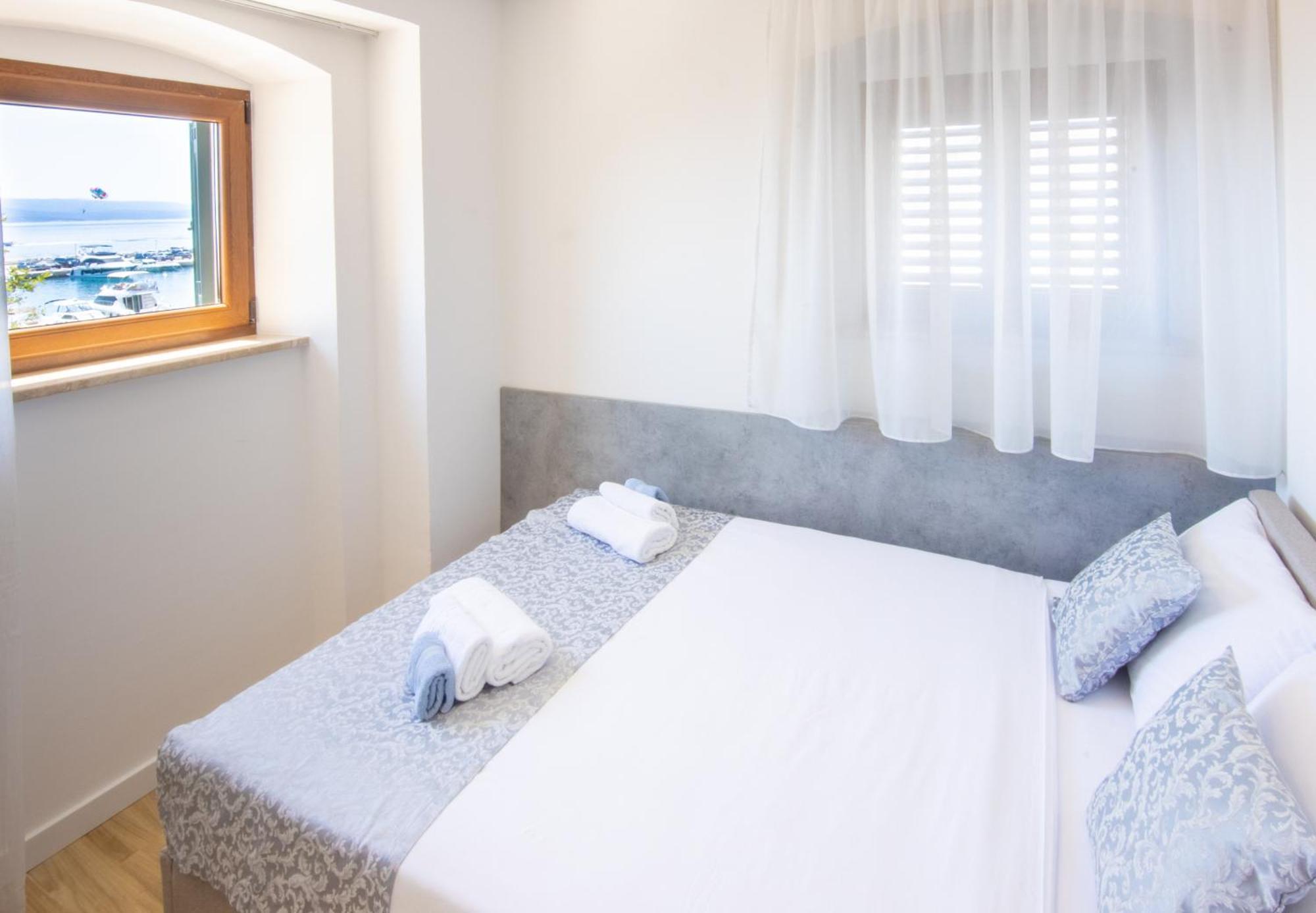 Bed & Breakfast Portun In The Center Baška Voda Extérieur photo